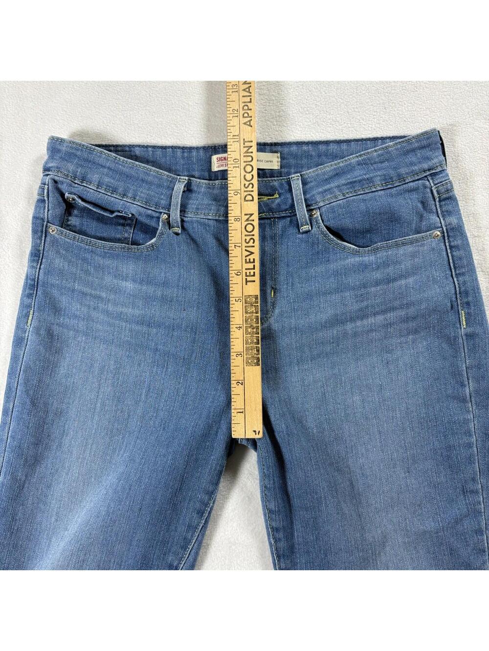 Mid Rise Capri Jeans Womens Levi Strauss Tag 6 Fit Like 30X22 Blue Stretch Denim - Picture 8 of 10